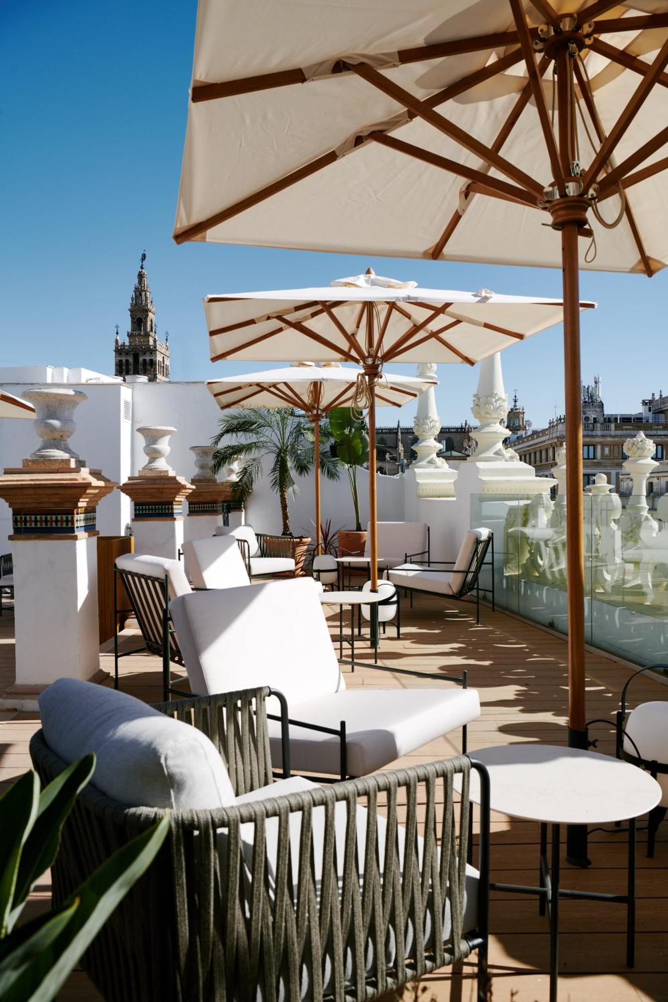 Mercer Plaza Sevilla 5 Gl Exterior foto