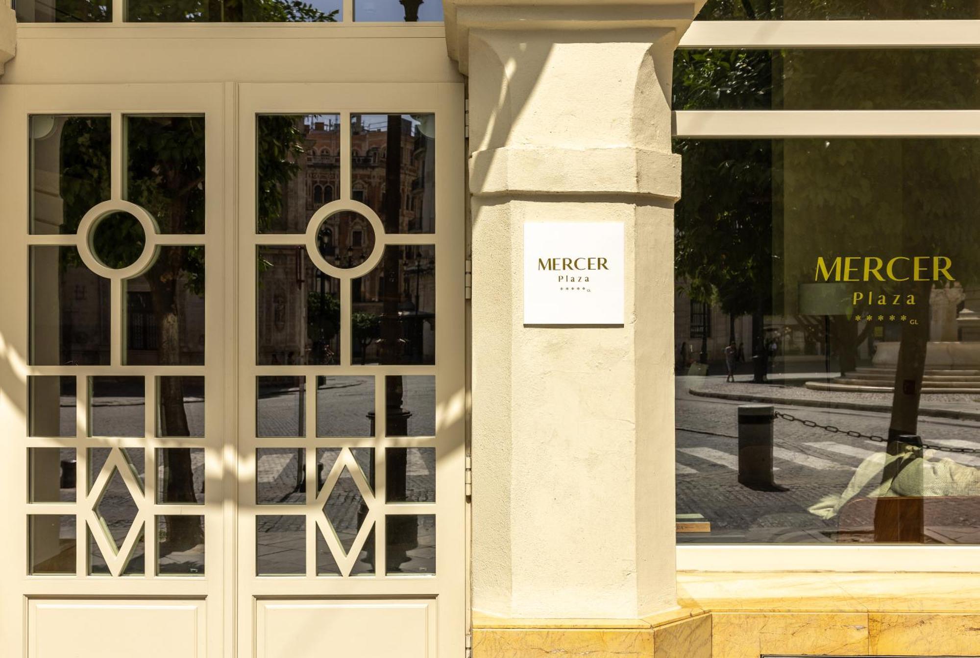 Mercer Plaza Sevilla 5 Gl Exterior foto